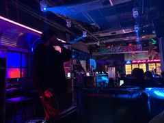 -UP嘻哈酒吧(粉巢店)
