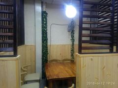 -七点半海鲜大咖·啤酒屋(威海路步行街小区店)
