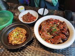 -湘知湘味(岳麓山店)