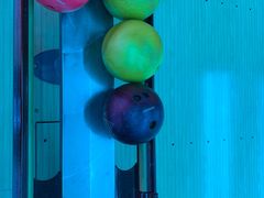 -世代星球·保龄球·镭战真人CS·团建(杨浦店)