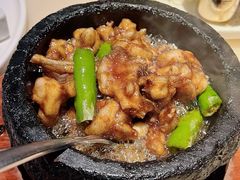 石锅杭椒牛蛙-虫二酒肆(美罗城店)