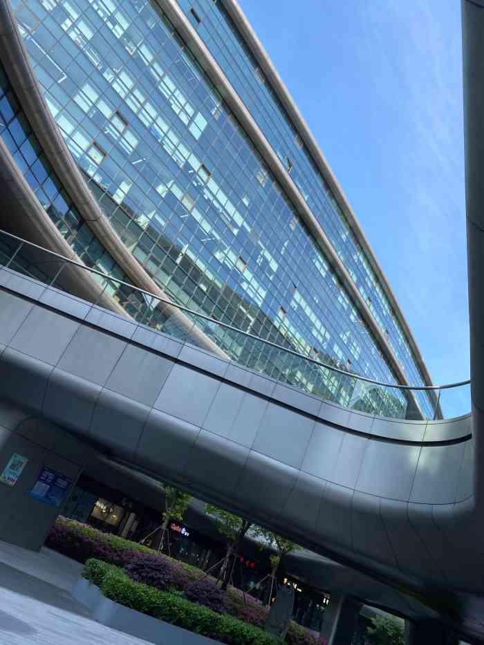 上影虹桥临空国际影城-"悲催的今天!临空票价还是很划算的 !厅也.