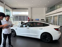 -TESLA 特斯拉(北京南四环中路特斯拉中心)