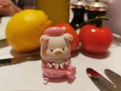 complimentary tomatos and lemon-La Petite Maison (LPM) Hong Kong