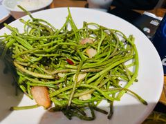 -黄泥岗·地道湖北菜(奥特莱斯店)