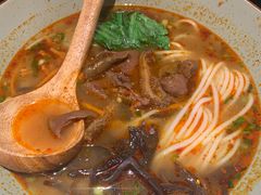 苗家酸笋面-百春原湖南牛肉粉(百联世纪店)