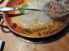 -洱火云南酸菜牛肉火锅(石景山当代商城店)