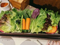 蔬菜拼盘-本家韩国烤肉(青岛万象城店)