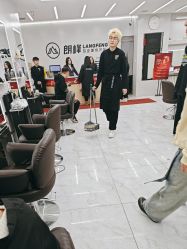 -朗峰专业美发沙龙