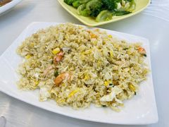 虾仁蛋炒饭-覃记海鲜美食餐厅
