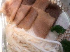 -左庭右院鲜牛肉火锅(浦江欢乐颂店)