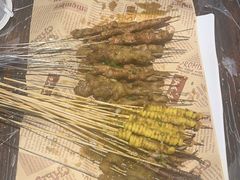 -老街烧烤大排档·地道湖北菜·龙虾馆(汉口火车站店)