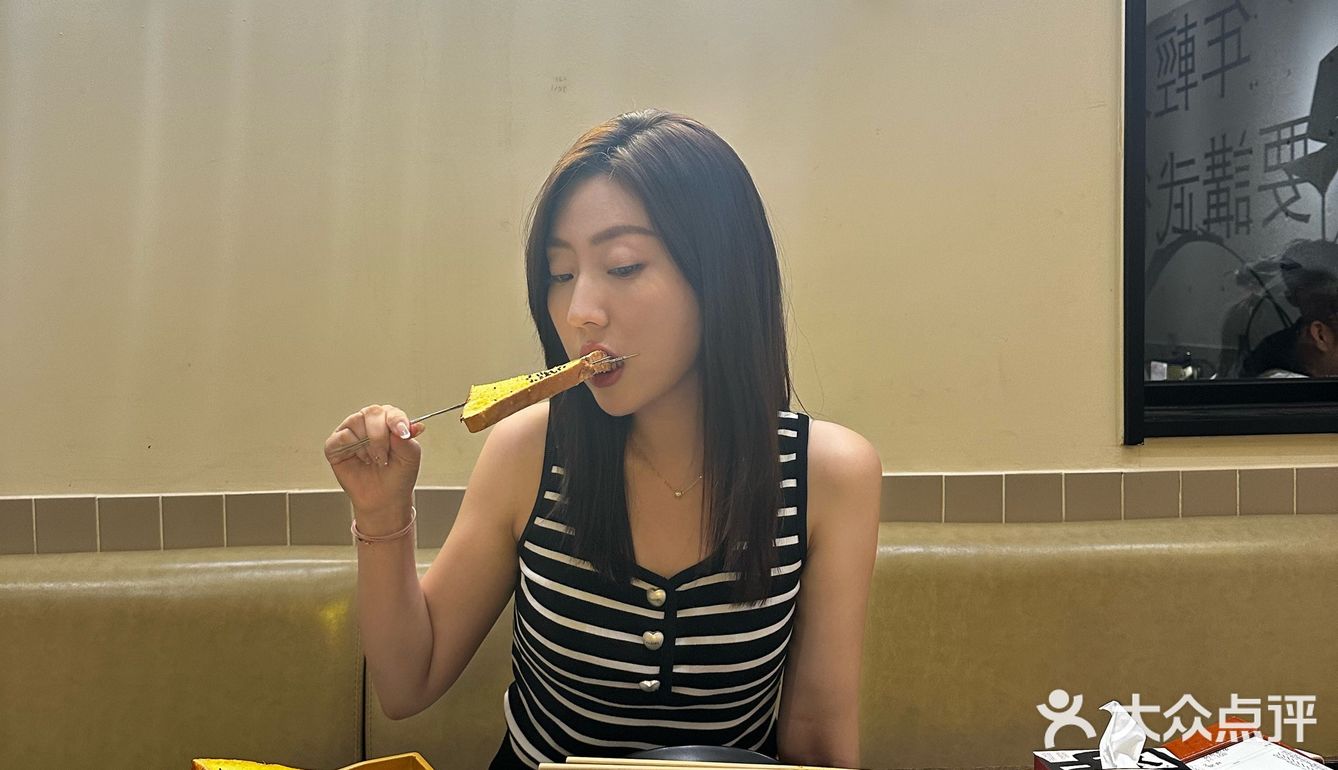 下班后三五好友喝酒吃肉🍻