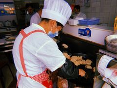 -黄阿姨锅贴大王(万航渡路店)