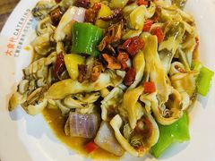 -三亚火车头万人海鲜广场