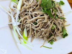 -溢心园香河肉饼总店