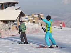 -中旅松花湖滑雪场