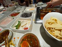 -海底捞火锅鲜切牛肉主题店(长寿路店)