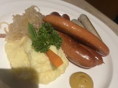 -LENBACH兰巴赫西餐啤酒坊(大连东港店)