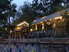 -百里峡七彩艺术小镇