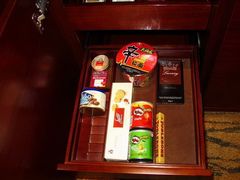 国贸大饭店超豪华套房-免费的迷你吧小吃-北京国贸大酒店