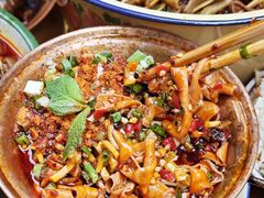 鸭肠-拈签一笑黄牛肉辣卤串串