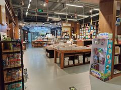 -新华书店白鹿书肆(市府路店)