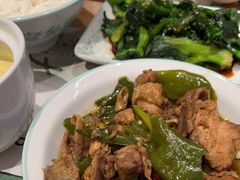 -老乡鸡(上海白玉兰广场店)