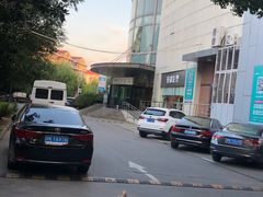 -百联西郊购物中心·停车场