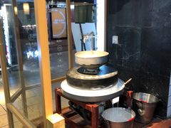 -呷佬·长沙手工米粉(金沙江路店)