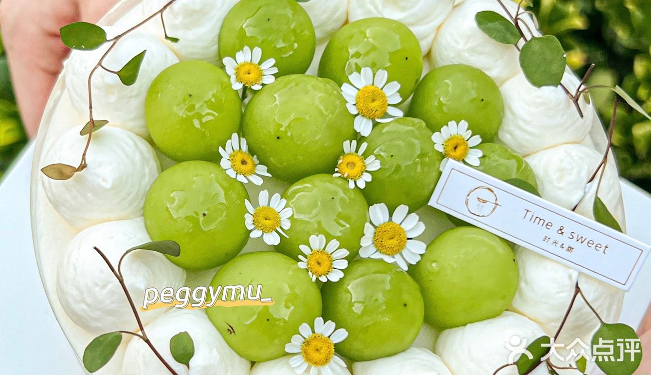 夏日限定💚巨巨巨好吃的青提蛋糕🎂咱就是说一整个清新住了！