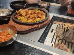 -臻牛烤肉