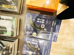 -钟书阁(群光广场店)