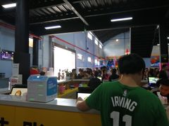 -嘿哟动霸CHUA·新潮玩运动娱乐中心·蹦床滑冰团建乐园