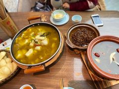 -有红鸡毛店·川菜(建设路店)