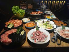 -明洞阿姨·韩式酱蟹烤肉·创意料理(三元桥店)