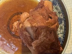 酱骨棒-东北哈尔滨酱骨头馆房掌柜铁锅炖