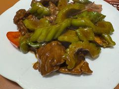 豉椒凉瓜炒牛肉-老坑记·香港经典粤菜馆