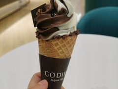 巧克力香草双拼冰淇淋-GODIVA(景枫中心店)