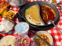 -赵美丽·重庆社区火锅·直营店(火车东站·中豪国际店)