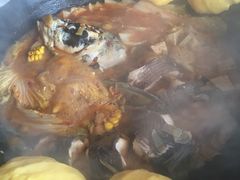 -三江鱼东北特色铁锅炖(骆驼店)