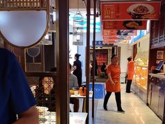 -阿瓦山寨·湘菜现炒·剁椒鱼头王(咸阳总店)