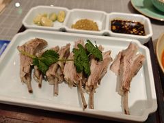 小份的手抓羊肉。-东方亚克西餐厅(西康路店)