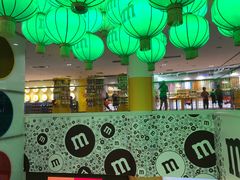 -m豆巧克力世界(上海世茂广场店)