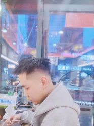 -东方先生国潮男士理发馆