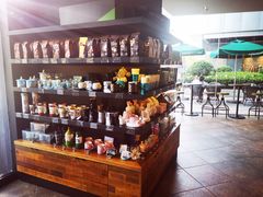 零售区-星巴克臻选(上海长风大悦城店)