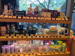 零售区-星巴克臻选(杭州万象城店)