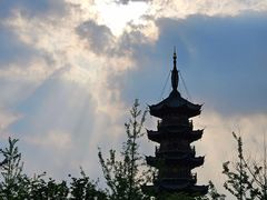 -龙华寺