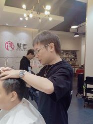 -P.R.O.salon 发哲