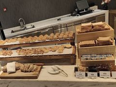 -筠咖啡西餐厅(上海国展宝龙丽筠酒店)